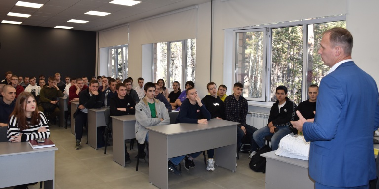 Представители ООО «БНГРЭ» встретились с руководством и студентами Назаровского энергостроительного техникума
